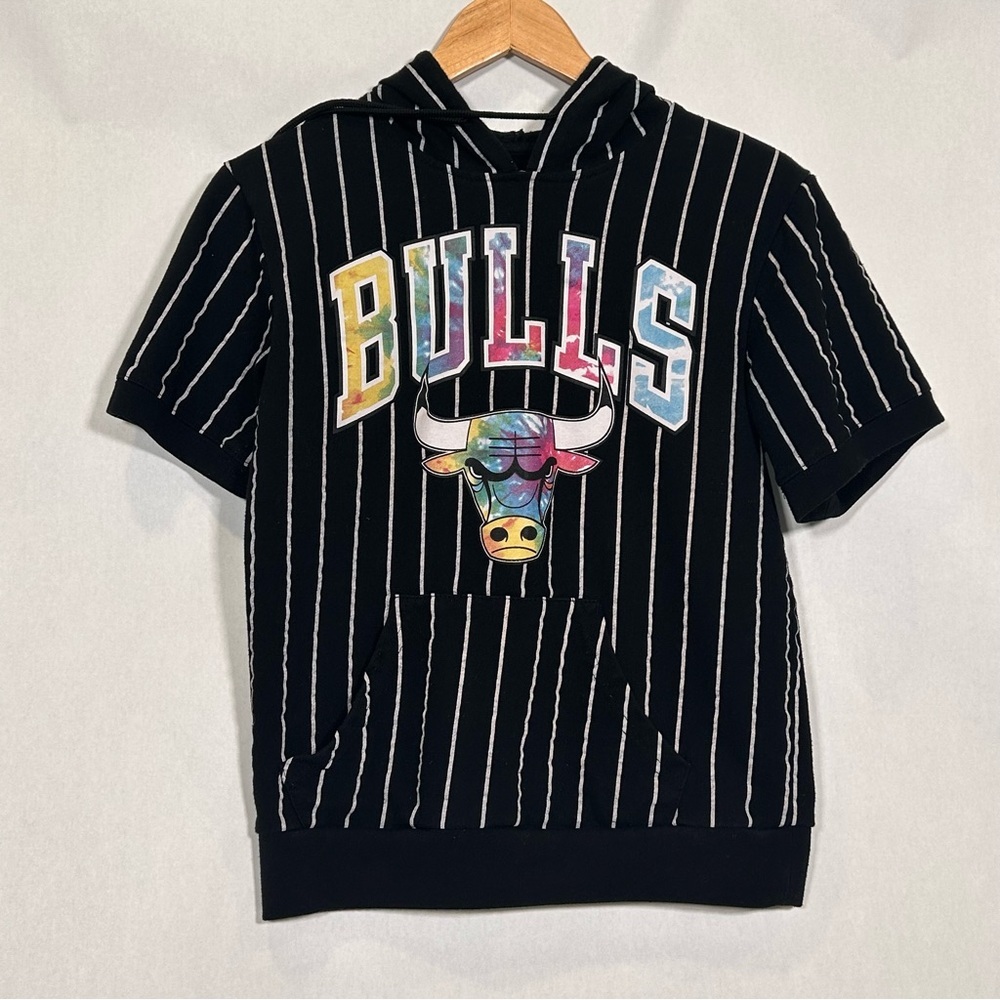 Chicago Bulls Pinstripe Short Sleeve Pullover Hoodie Size S
